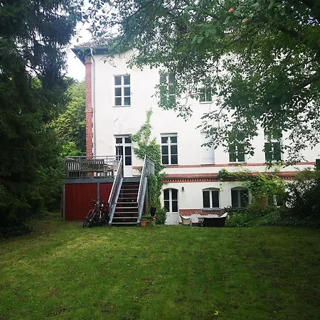 Apartment Gruenderzeitvilla In Zehlendorf